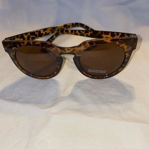 😎Discount W/ Bundle😎 women’s fashion Sunglasses